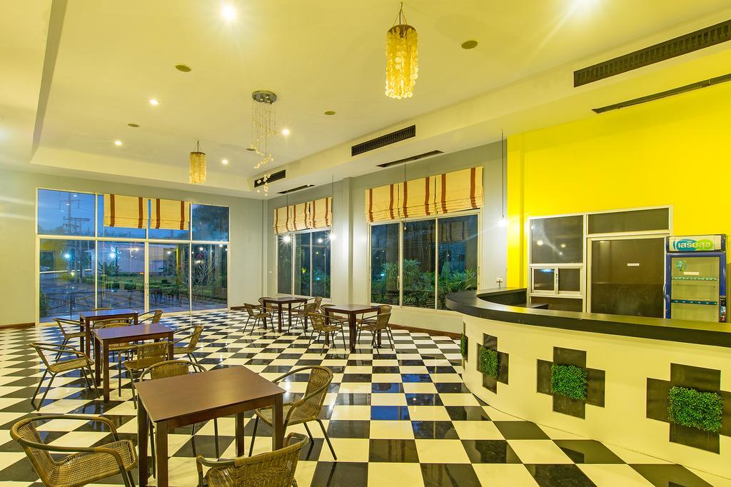 Town Boutique 4*